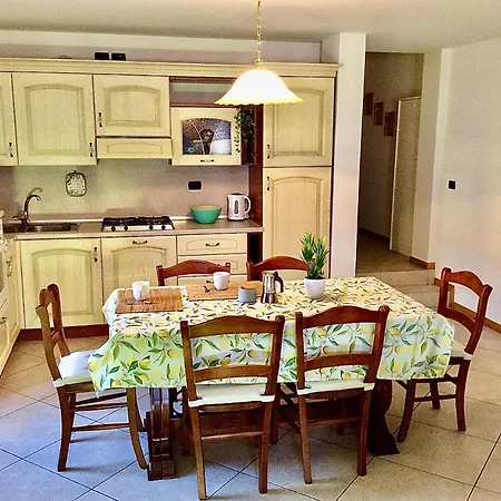 Apartment Casa Nik Colico